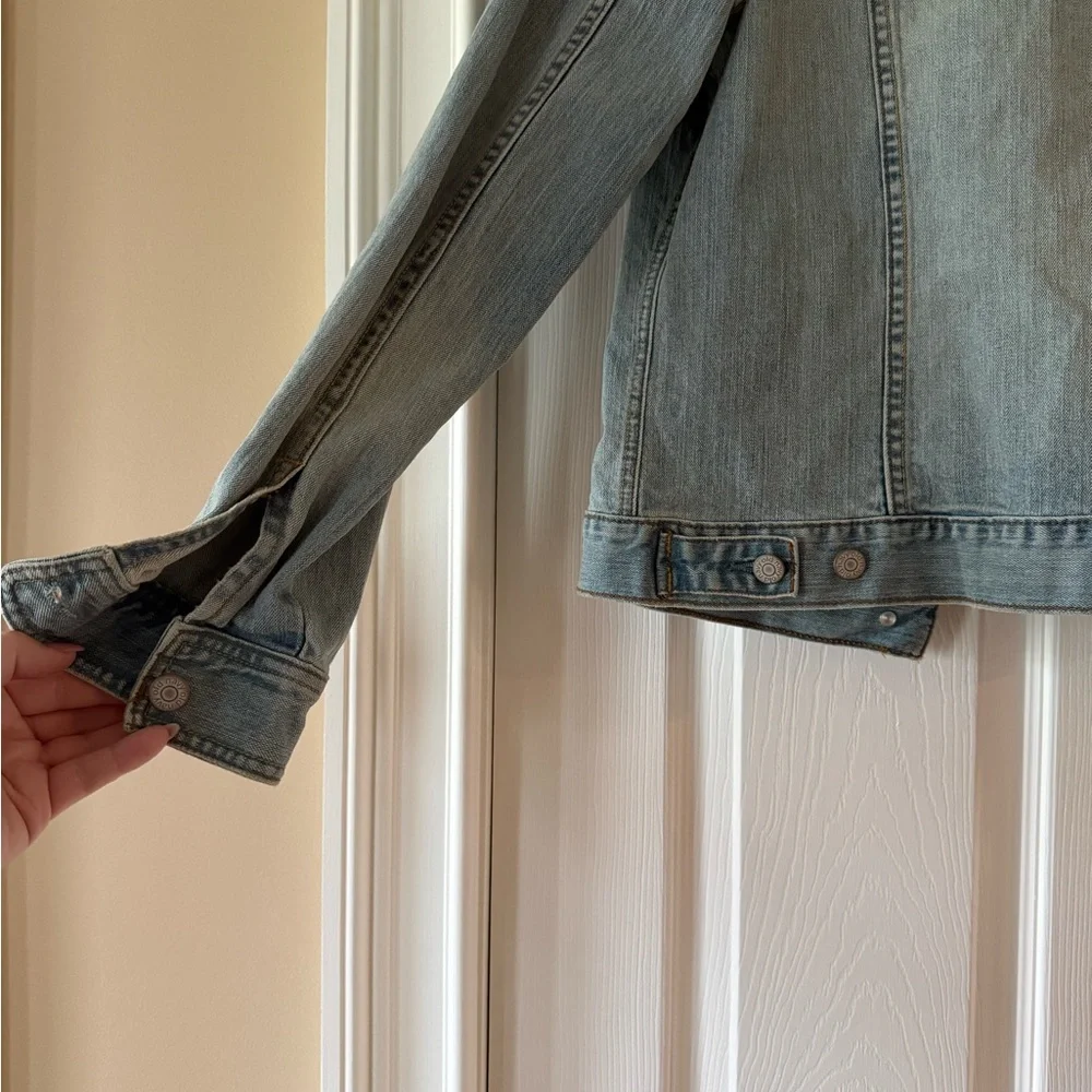 Old Navy Light Blue Denim Jacket for Women - Picture 6 of 7